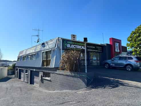 High profile Te Puke office, warehouse & yard!