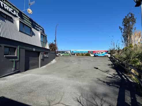 High profile Te Puke office, warehouse & yard!