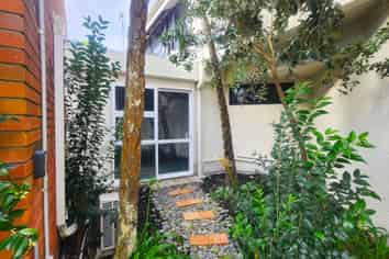 THE NOOK - ORAKEI BAY VILLAGE
