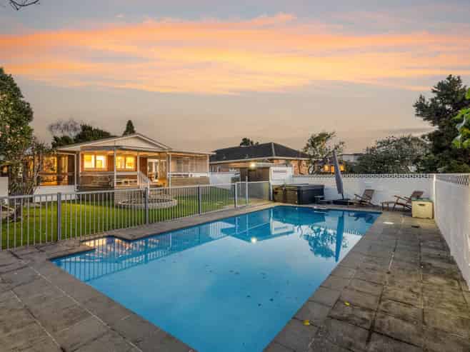 30 Grande Vue Road, Papatoetoe