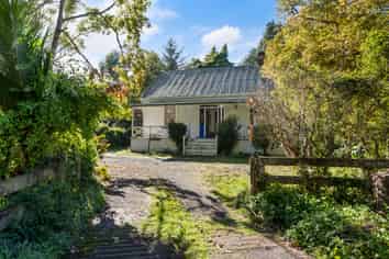 219 State Highway 2, Mangatawhiri