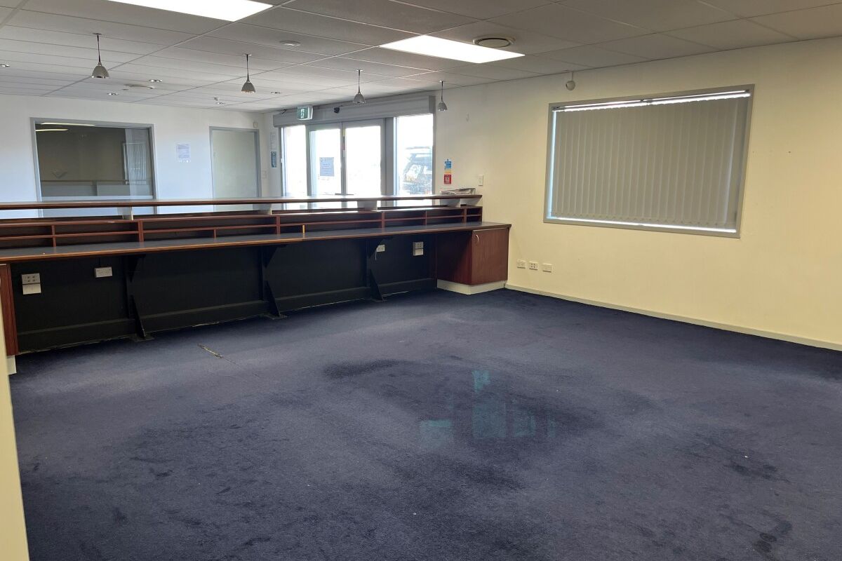 Versatile Office with Logistics - Widok 3
