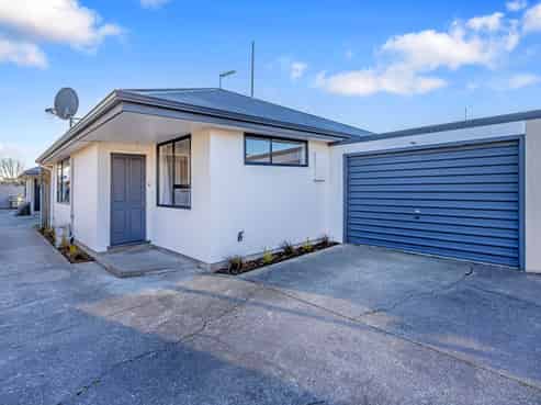 2/39 Buffon Street, Waltham