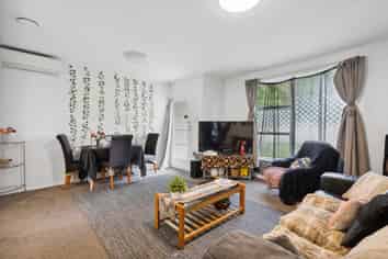 10/17A Miro Street, Trentham