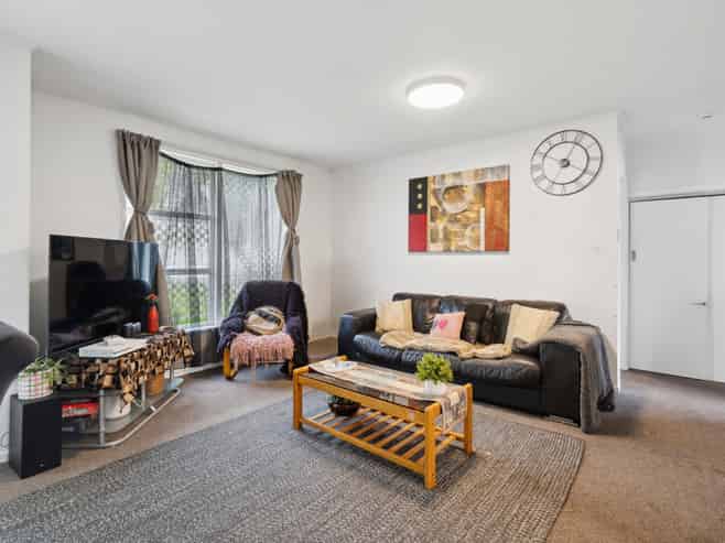 10/17A Miro Street, Trentham