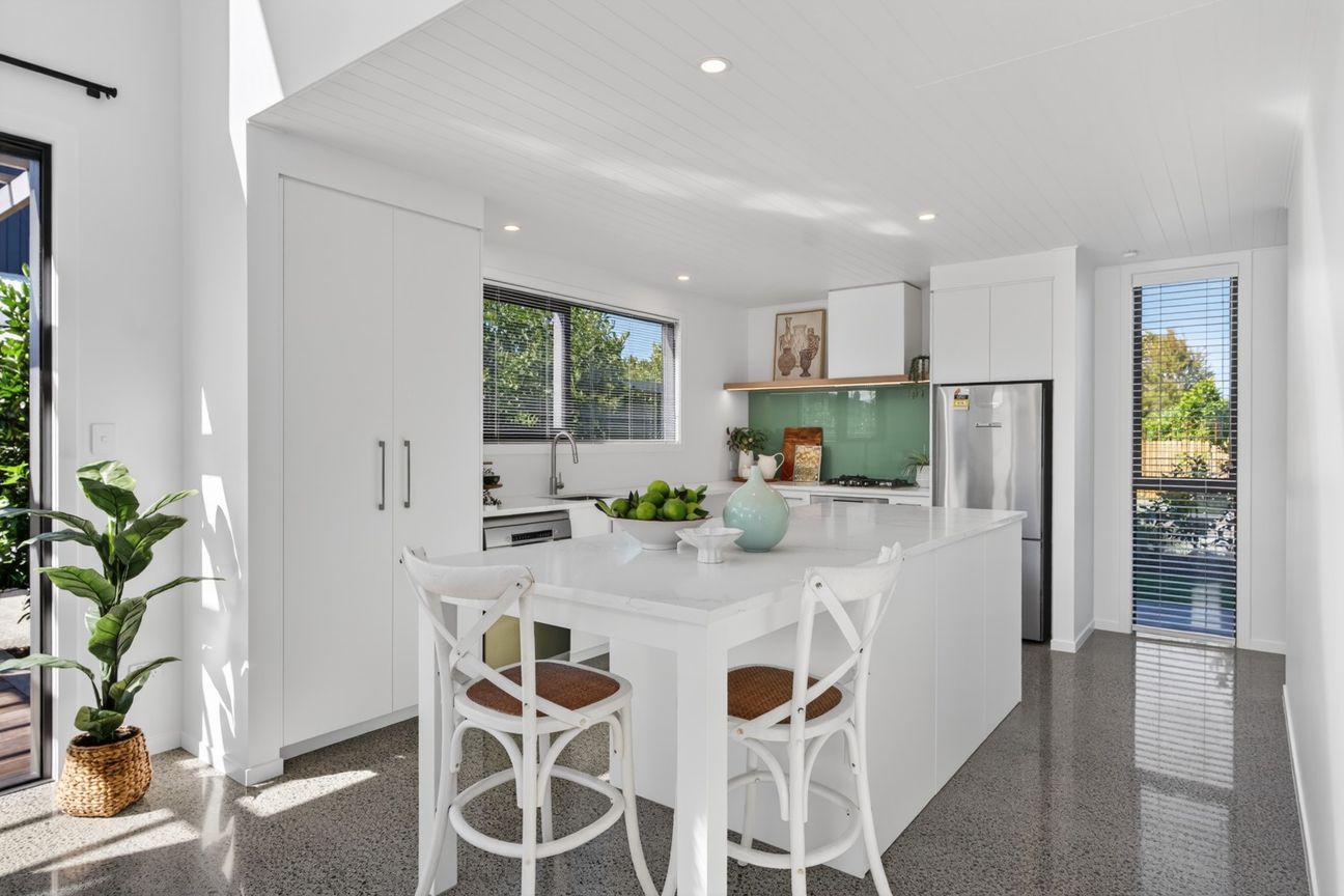 Brand new home for $1,050,000! - Aanzicht 6