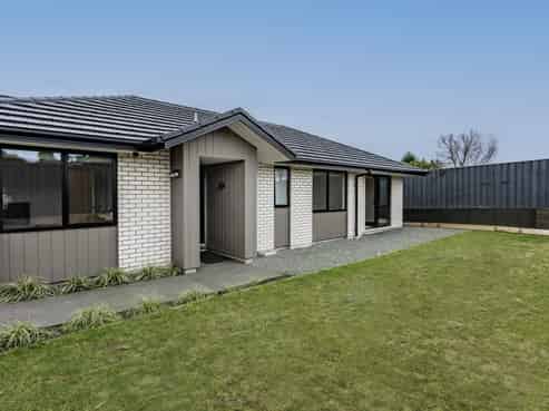 4 Foster Place, Amberley