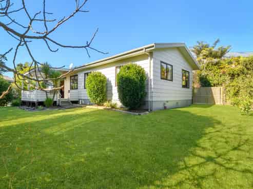 1 Lochinvar Place, Hairini