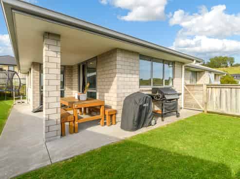 1 Antrim Glade, Welcome Bay