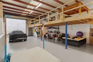 Affordable industrial lockup