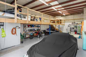 Affordable industrial lockup