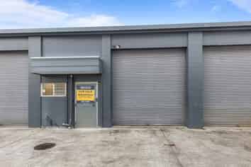 Affordable industrial lockup