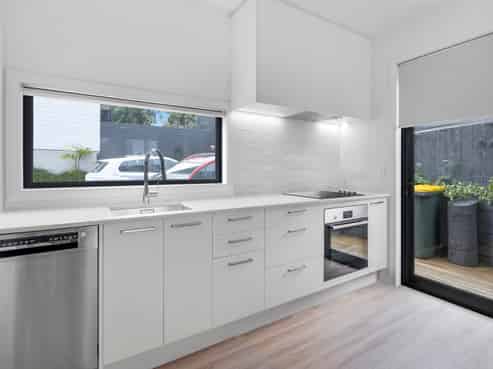 2/32 Leybourne Circle, Glen Innes