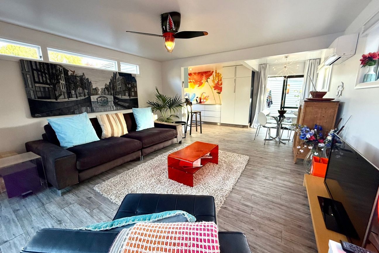 FUNKY FULLY FURNISHED BUNGALOW IN PRIME LOCATION! - Widok 2