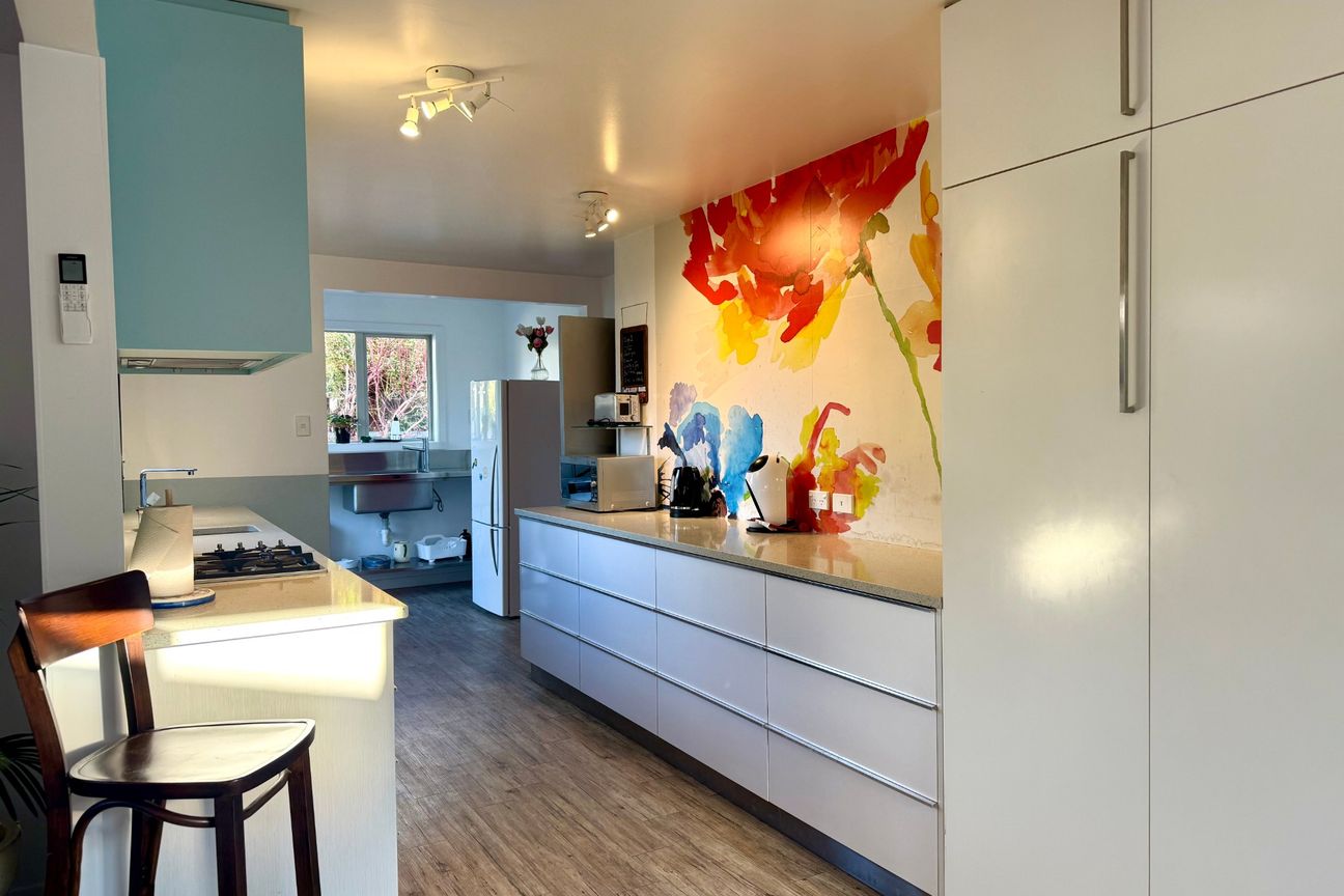 FUNKY FULLY FURNISHED BUNGALOW IN PRIME LOCATION! - Widok 6