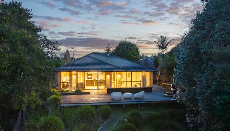 15 Elliot Street, Riverhead