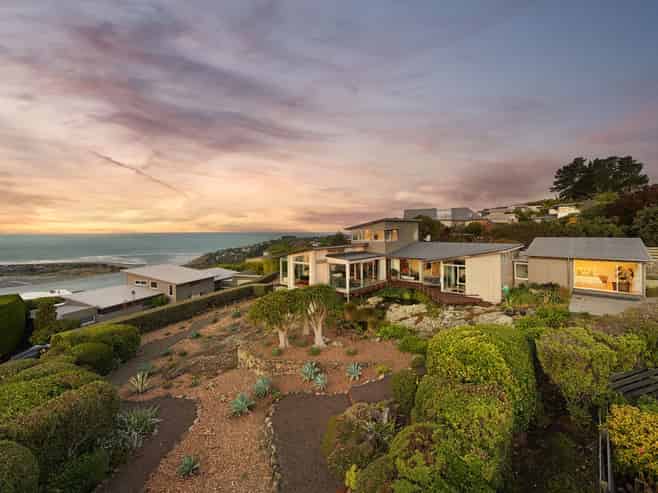 13 Cirrus Lane, Redcliffs