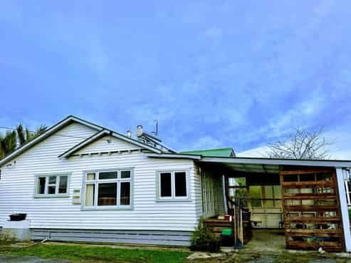 7 Wharf Road, Karamea