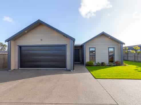 6 Farley Avenue, Greytown