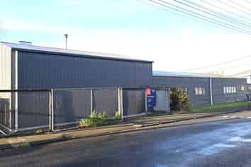 Garage/workshop