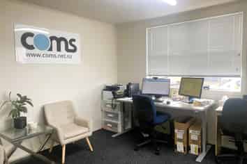 Compact office on busy Niven Street