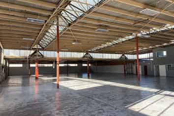 Affordable and Functional Warehouse