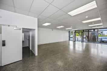 Retail deal – Albany