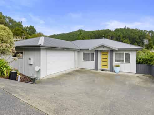 31A Forest Road, Pinehaven