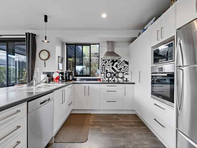 10 Black Rock Way, Paeroa