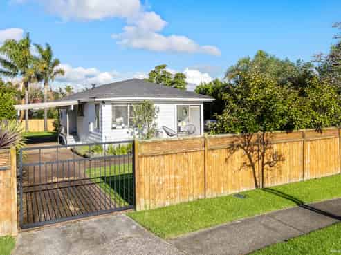 7 Darren Crescent, Half Moon Bay