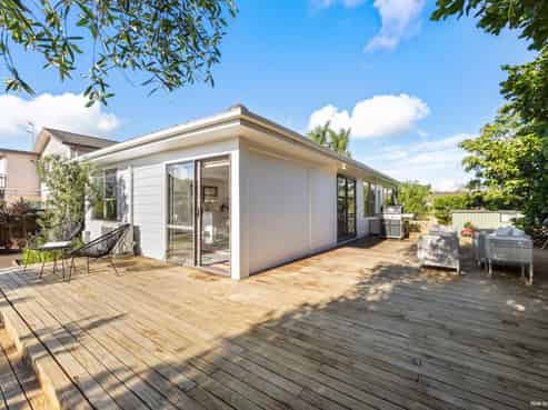 7 Darren Crescent, Half Moon Bay