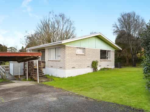 79 Pine Avenue, Melville