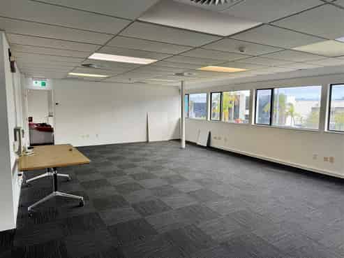 CBRE | AFFORDABLE Modern Office Space in Airport