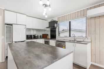 2/12 Bain Place, Bucklands Beach