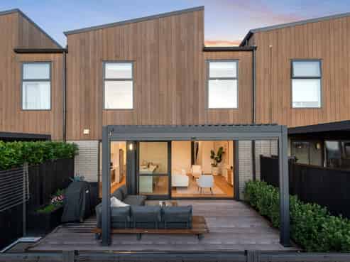 5 Nga Tutu Place, Belmont