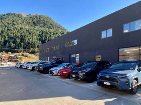Quality Gorge Rd Office with 10 carparks