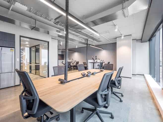 Turn-key suite in downtown CBD