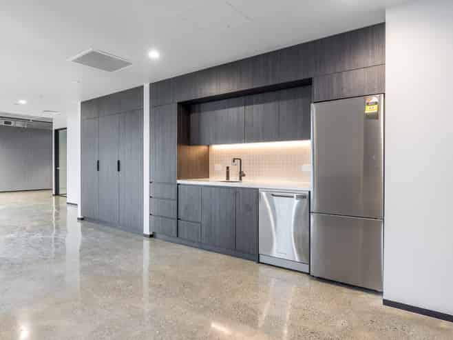 Premium podium office in Pacifica Tower