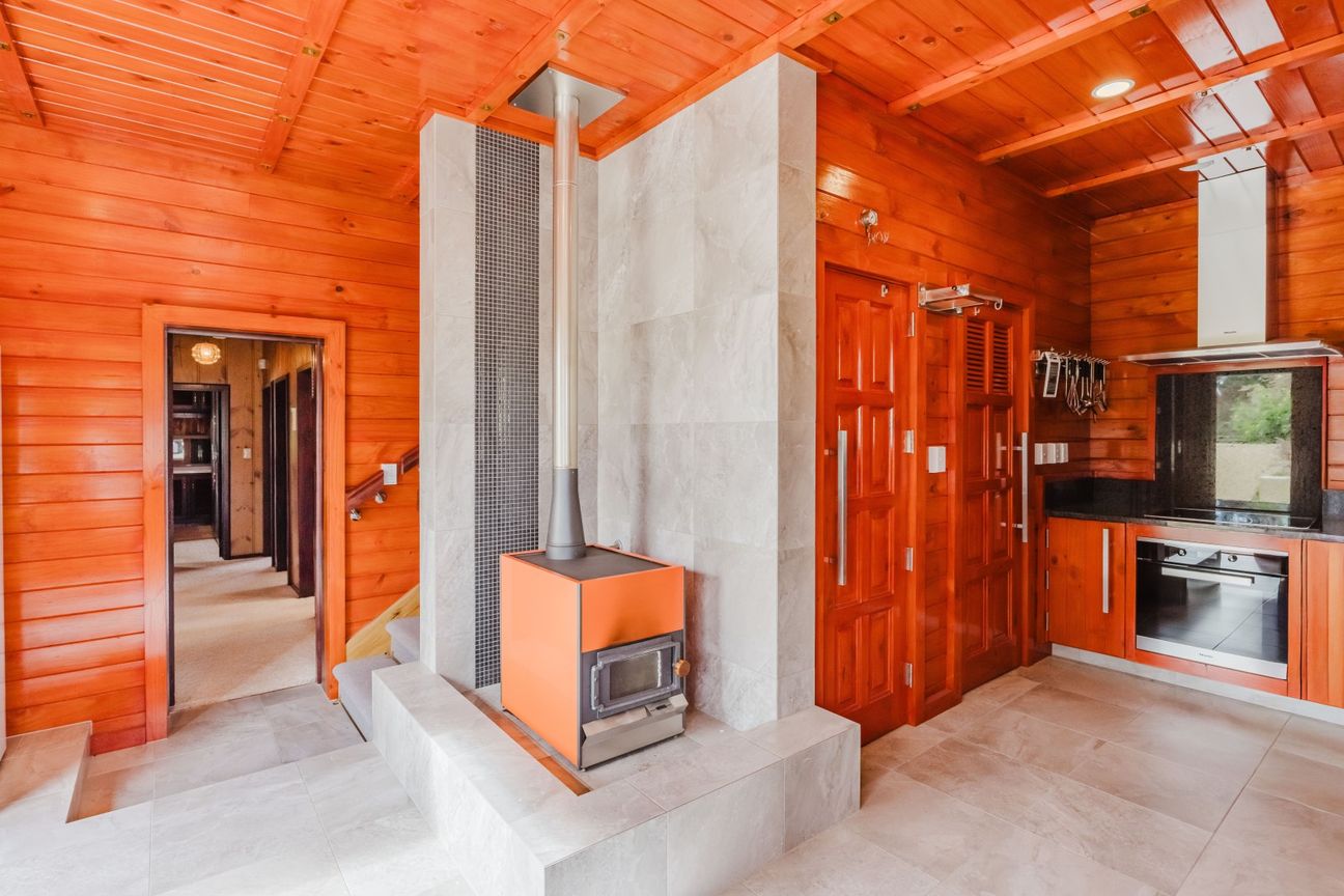 Beautifully finished and ready to enjoy- reduced – další