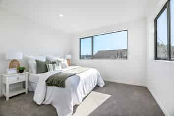 4/11 Celeste Place, Totara Vale