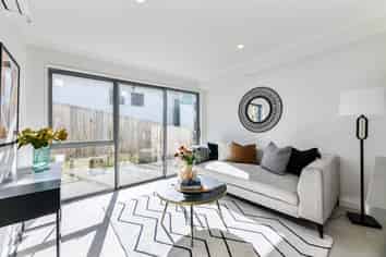 4/11 Celeste Place, Totara Vale