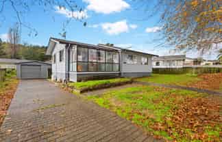 24 Redcrest Avenue, Red Hill