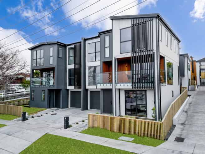 2A-2F  Rangitoto Terrace, Milford