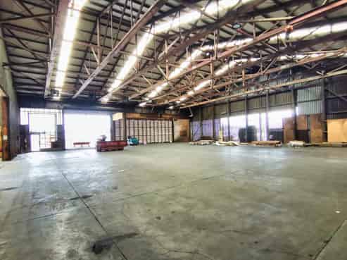Premier offering: impressive >1000sqm warehouse