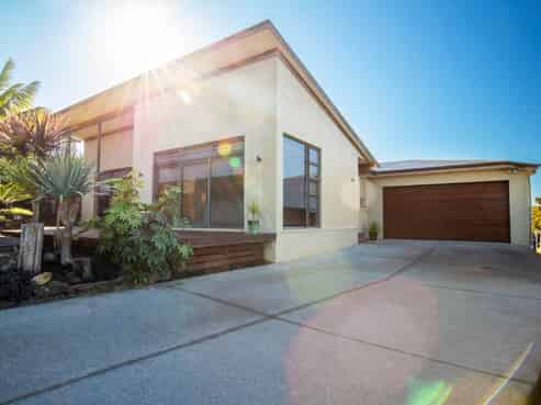 6 Ellivani Rise, Pukekohe