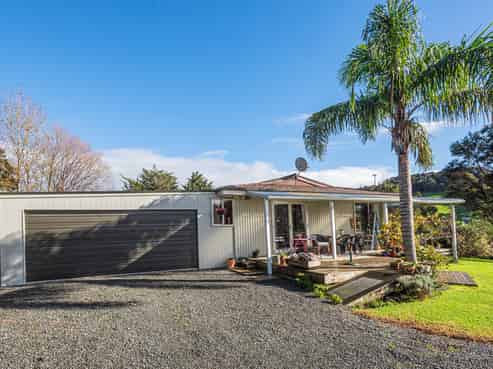 4 Paparoa Station Road, Paparoa
