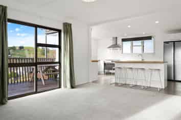 6 Campbelton Street, Lawrence