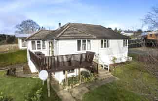 6 Campbelton Street, Lawrence