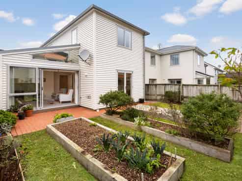 22/36 Dee Street, Island Bay