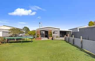 24 Coates Street, Westport